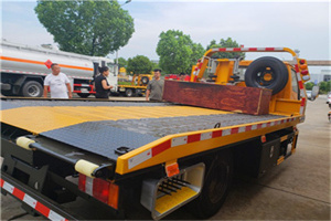 东至附近拖车电话号码服务